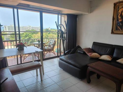 sombat condo seaview 1 bedroom 71 - Tap to explore photos