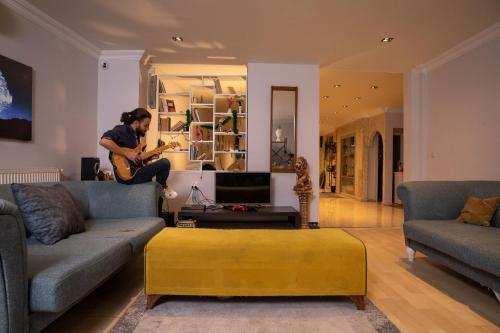 Studio in a digital nomad house 106 - Tap to explore photos