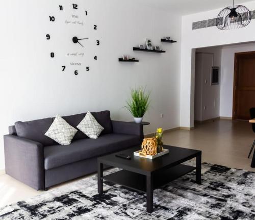 Super 2 Bedroom Sea Front (City View) - Tap to explore photos