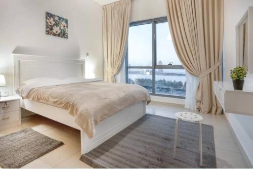 SPACIOUS 3 Bedroom Apartment (Sea View) - Tap to explore photos