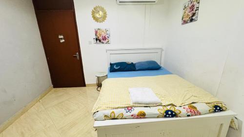 Private Bed Room Shared Apartment Flat31 Room 2 - Tap to explore photos