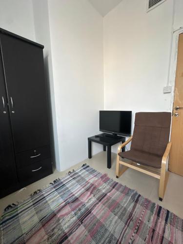 Al najda 04 For men only