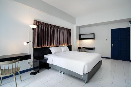Capitel Rama 4 Room Type - Standard Double Room