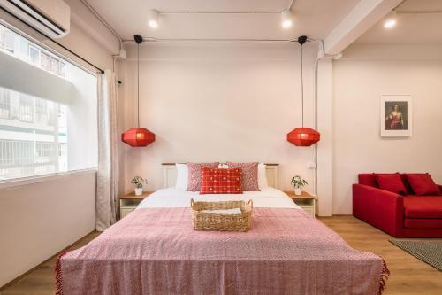 Charming Sukhumvit Shophouse - 2mins walk to skytrain - Tap to explore photos