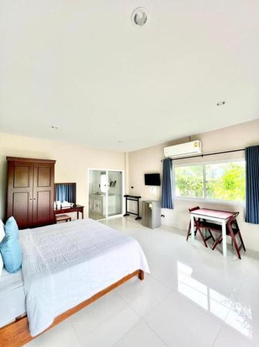 Lay Back Villa C2 with Kitchen & High speed Internet - Tap to explore photos