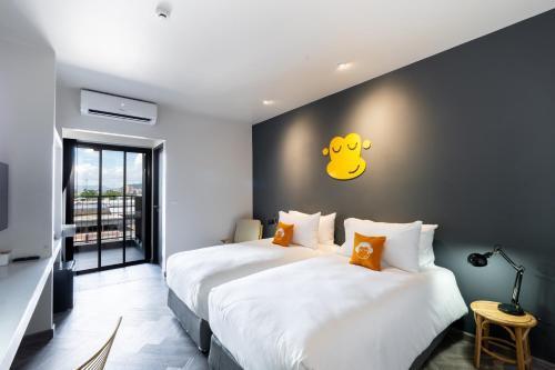Blu Monkey Hub and Hotel Krabi Town Room Type - Deluxe Twin Bed, Free 24hrs. Co-working space