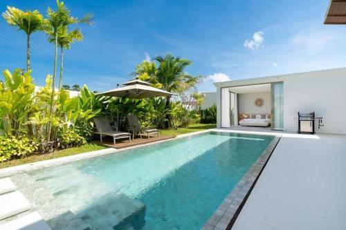 Luxury villa 3 bedroom near Bangtao beach - Tap to explore photos