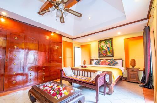 4BR Bali style Private Pool Villa Siya พูลวิลล่าพัทยา - Tap to explore photos