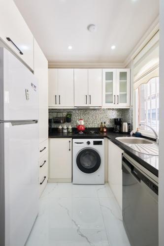 Bagdat Avenue Apartment, Near Kalamis Marina - Tap to explore photos