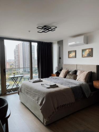 Modern Studio with balcony