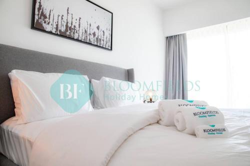 Bloomfields Fantastic 1BR in Gate Tower - Tap to explore photos