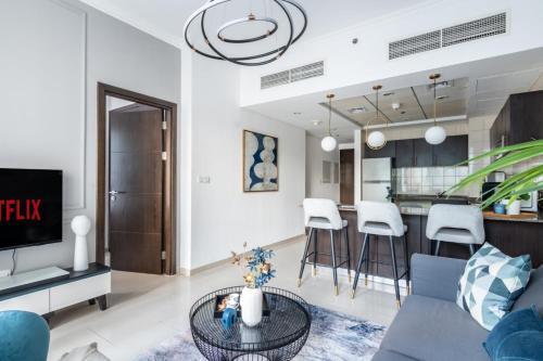 GuestReady - 1BR | Spacious with balcony - Tap to explore photos
