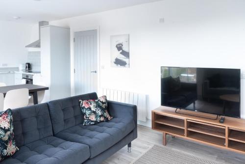 Newly Refurbished 2 bed with Fantastic View - Tap to explore photos