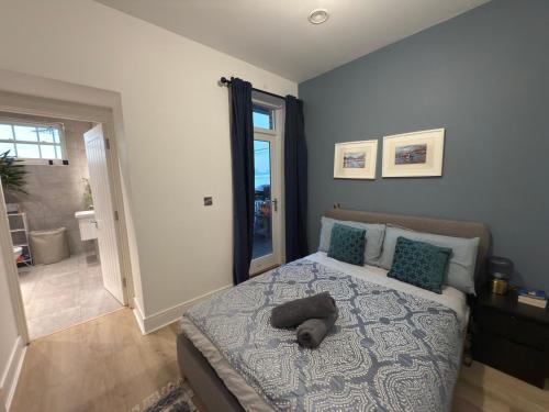 West London Luxury Oasis, Ealing Broadway - Best location!!! - Tap to explore photos