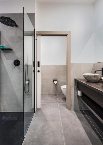 Circlelet Luxury Private Suite 2 - Tap to explore photos