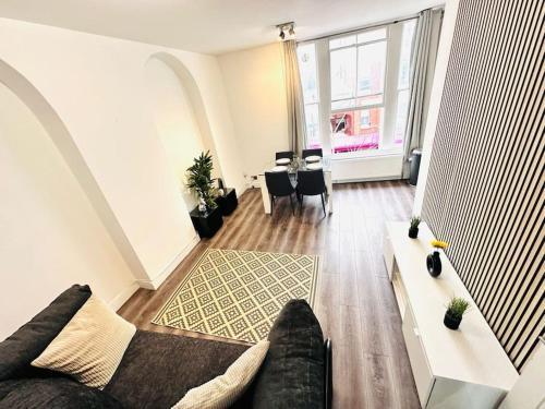Luxury Flat Hyde Park super location for tourists - Tap to explore photos