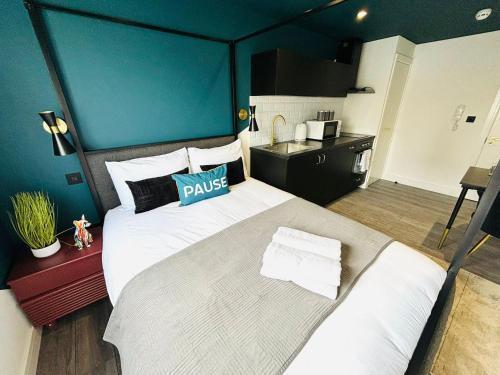 London 31 Central Studio, Ideal for Tourists Top Locations - Tap to explore photos