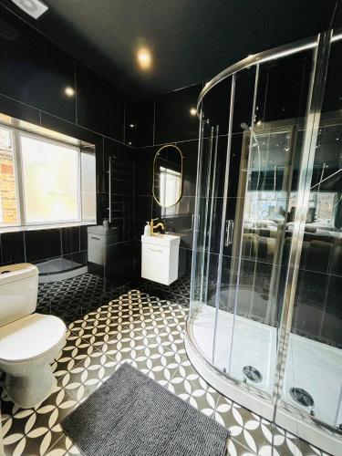 London 31 Central Studio, Ideal for Tourists Top Locations - Tap to explore photos