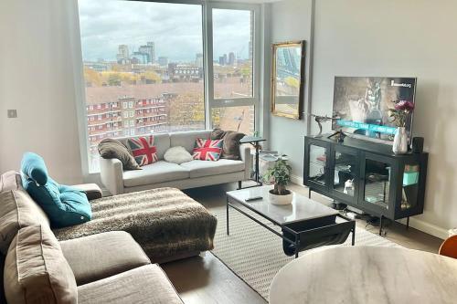 New Central 1BR wStunning View, 5 min Vauxhall St - Tap to explore photos