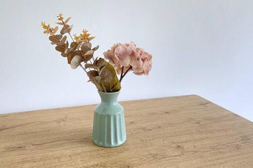 Stylish & Tranquil Flat with Excellent Connections - Tap to explore photos
