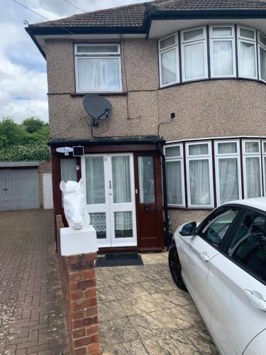 Standard Double Room near OVO Wembley Stadium - Tap to explore photos