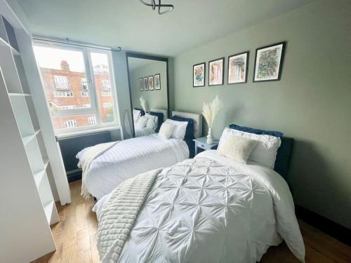 NEW Deluxe Central 2Bed Beautiful Apartment Old St - Tap to explore photos