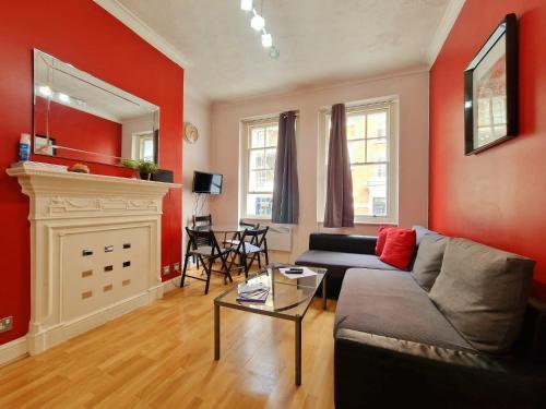 Cozy Flat, 5 minute walk to Oxford Circus - Tap to explore photos