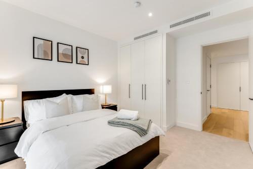 Khayat Homes - The Ostrich - One Bed Luxury Apt - Tap to explore photos