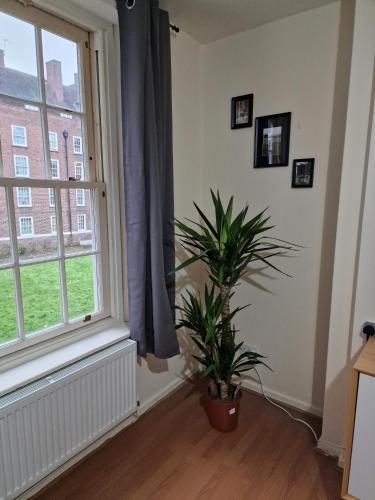 Waterloo - Zone 1 - Spacious one bedroom flat - Tap to explore photos