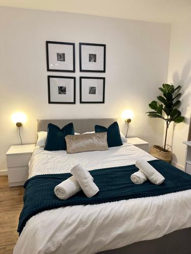 Central 1 BR-Kensington-24 7 security-Netflix - Tap to explore photos