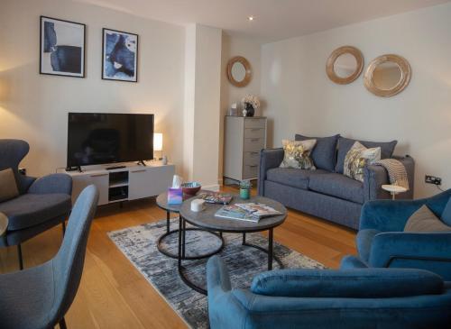 Westminster two bed one bath sleeps 5 - Tap to explore photos