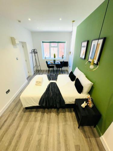Luxury Central London flats, ideal for tourists - Tap to explore photos