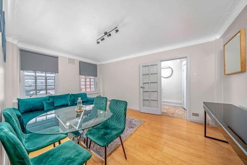 Magnificent 1 bed flat near Marble Arch - Tap to explore photos