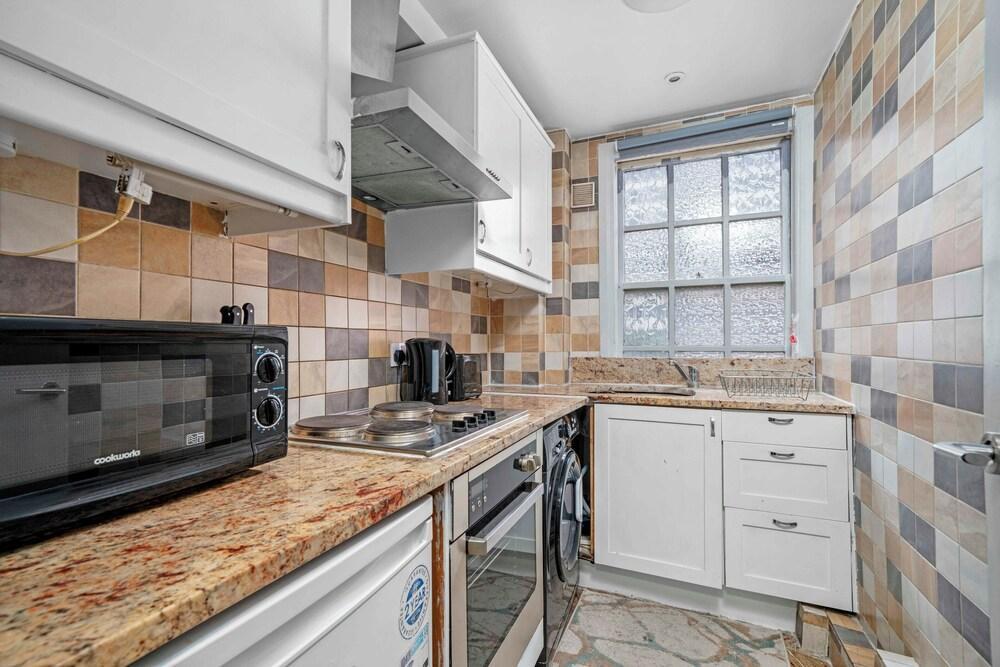 Magnificent 1 bed flat near Marble Arch - Tap to explore photos