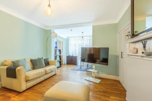 Peaceful 1BR flat, 3min Tube, NW, close to Wembley - Tap to explore photos