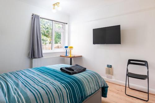 2 Bed, Wembley, Ealing, London Room Type - Two-Bedroom Apartment