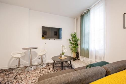 Furnished Comfy Studio in Kips Bay - Tap to explore photos