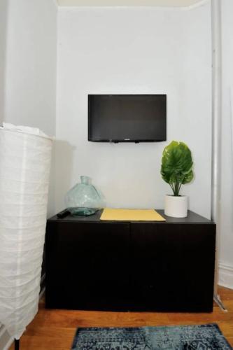 Ideal 3br Near Times Square - Tap to explore photos