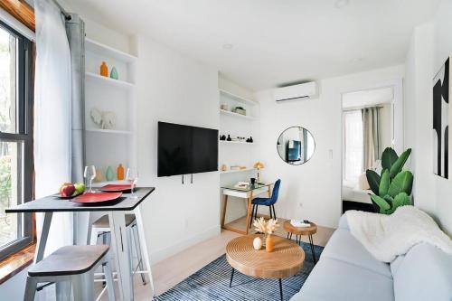 48-1FE Brand New 1BR Prime hell's kitchen WD in unit - Tap to explore photos