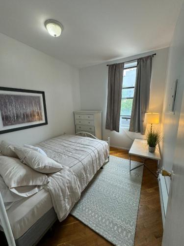 Bright 3 Bedroom Apartment in East Harlem! - Tap to explore photos