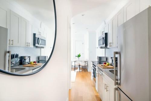 403-4C New 2br 2baths prime ues - Tap to explore photos