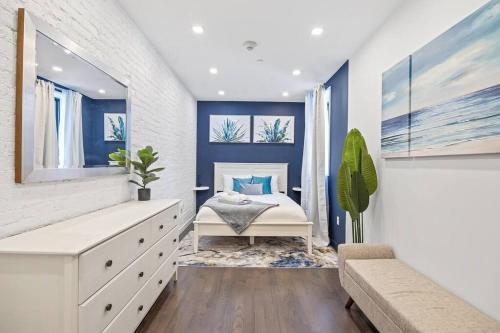 SWJ 4th and 5th - Save on 2Day+ Stays_Duplex - Tap to explore photos