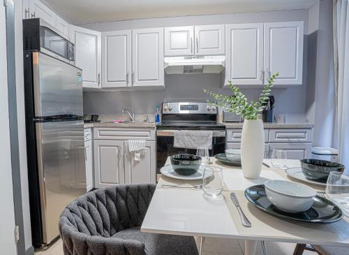 Chic 3Bd NoMad Manhattan - Tap to explore photos