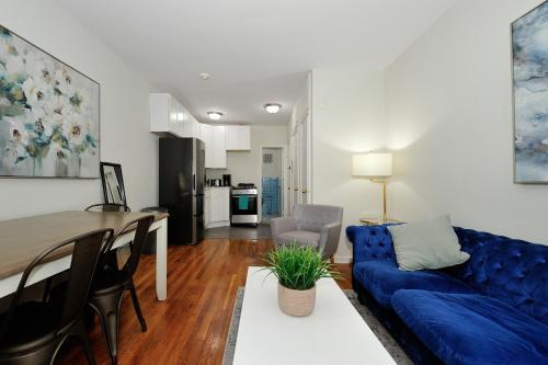 Amazing and Spacious Furnished Studio, East side - Tap to explore photos