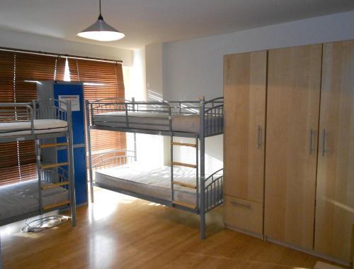 24/7 London Hostel Room Type - Bed in 10-Bed Mixed Dormitory Room