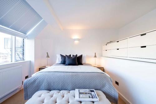 Arcore Premium Apartments Golden Square - Tap to explore photos