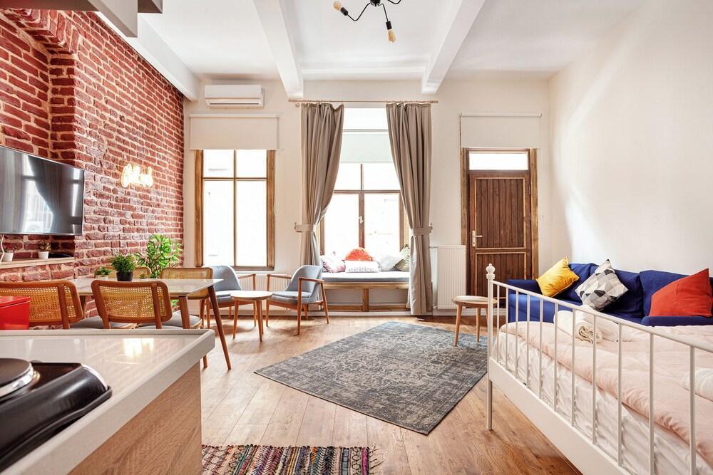 Armel Homes Taksim - Tap to explore photos