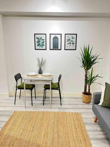 beautiful one bedroom flat - Tap to explore photos