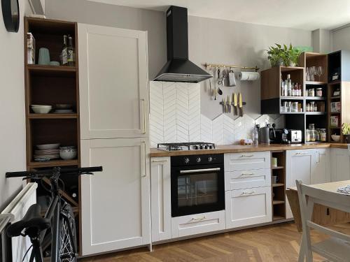 Beautiful London Apartment in Shoreditch - Tap to explore photos