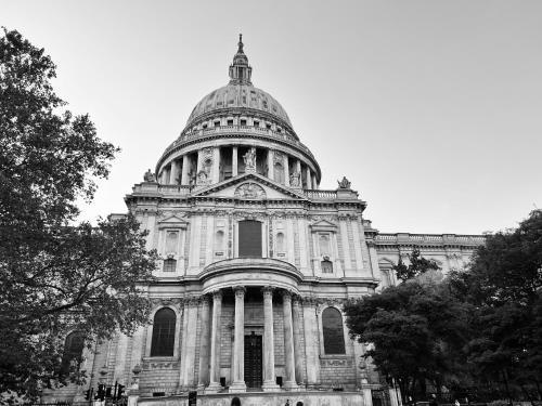 Borough Central London - Tap to explore photos
